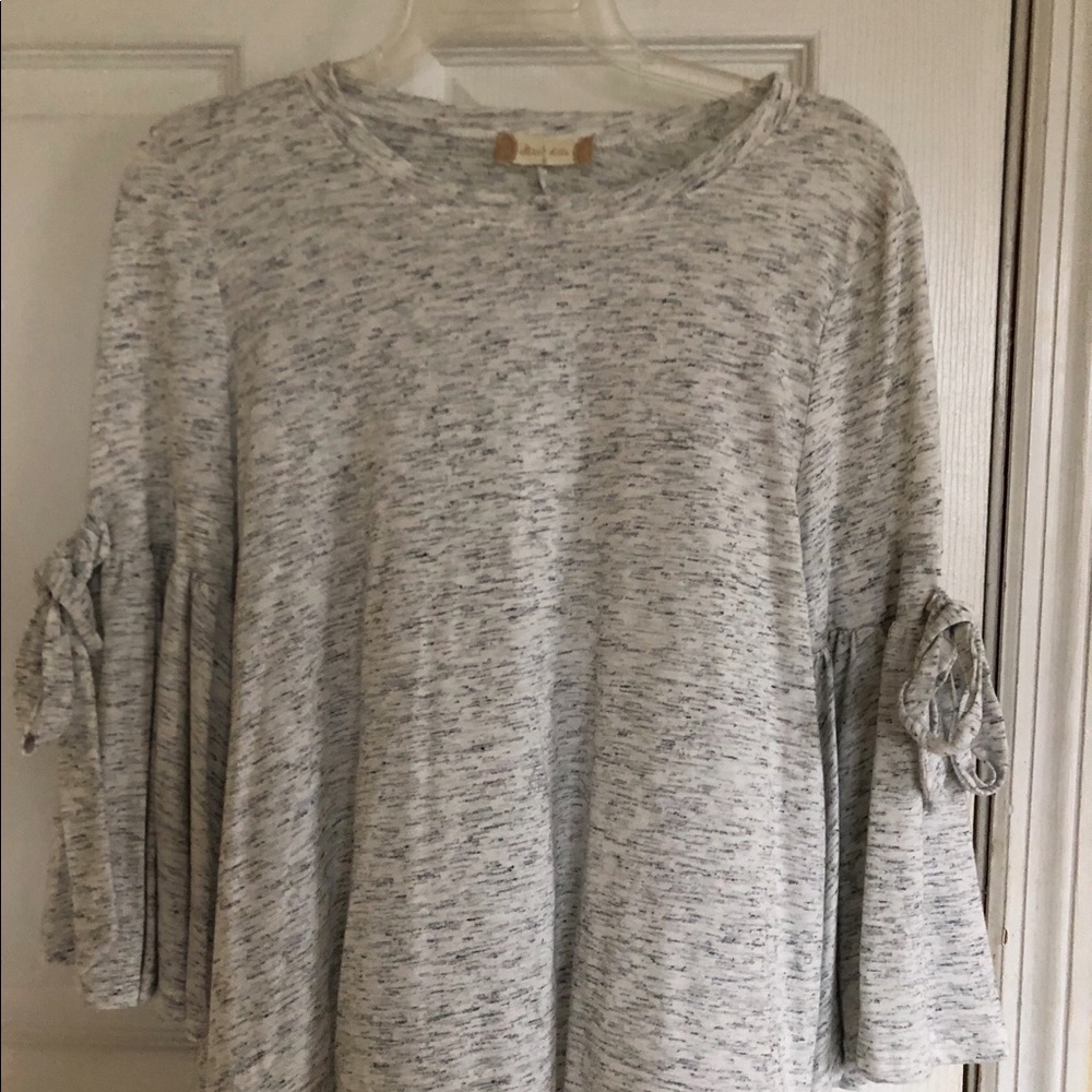 Small Altar’d State Long Sleeve Flowy Blouse